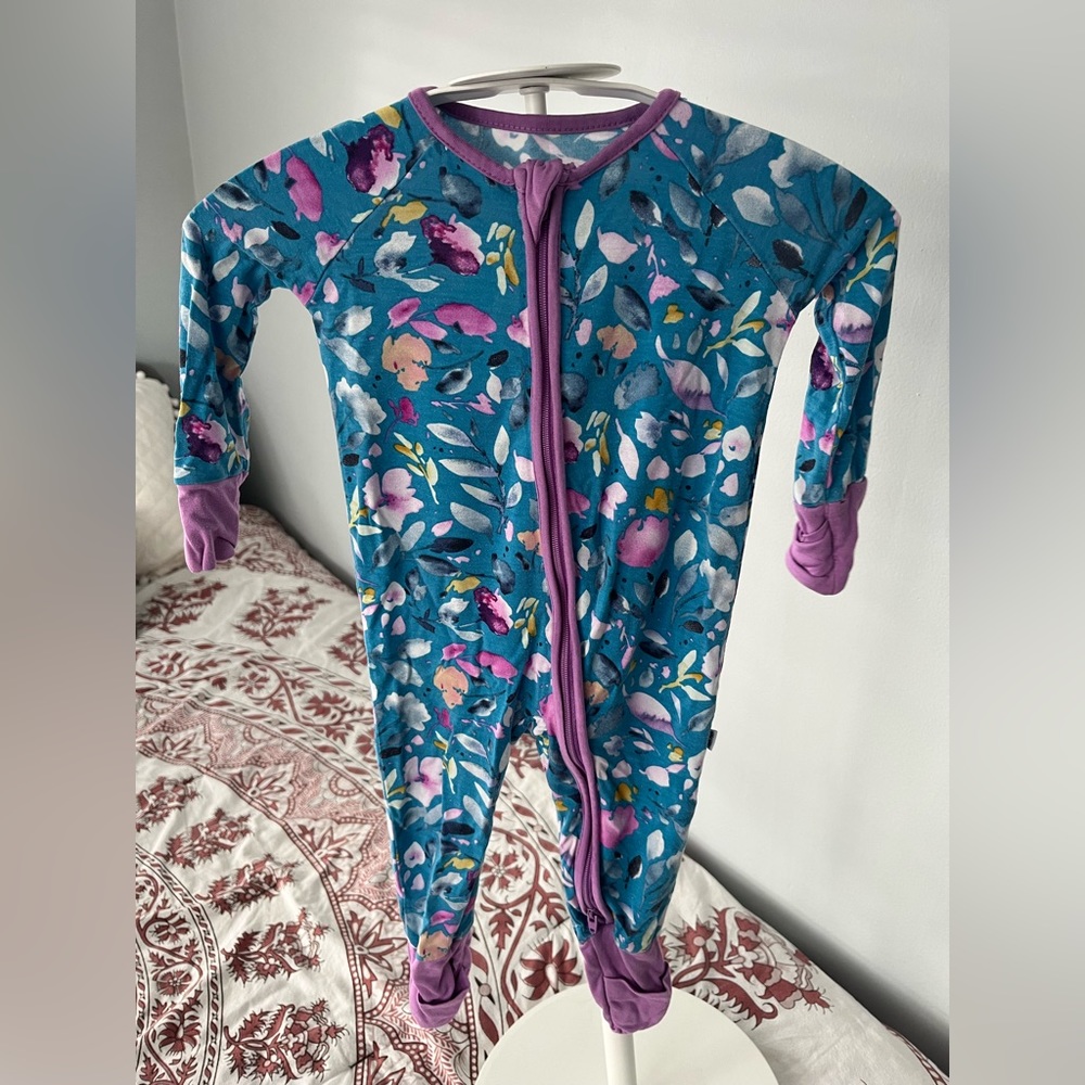 SOLD 3-6 Jade Floral Zippy